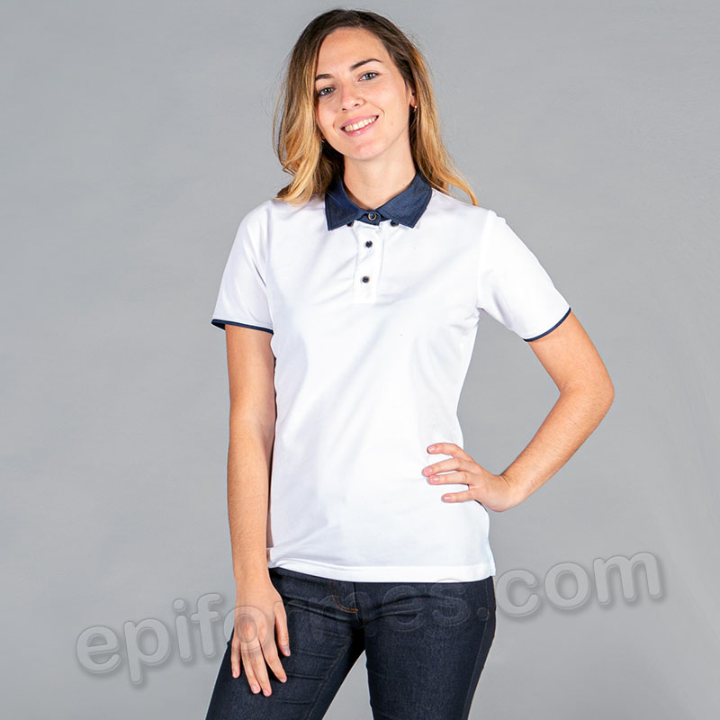 Polo cuello pico en tejano blanco