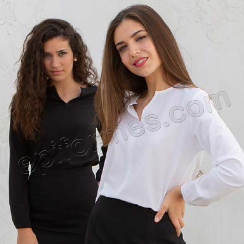 Camisa de mujer  cuello pico blanca