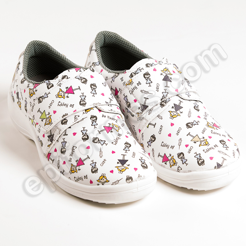 Zapatilla sanidad con estampado divertido.