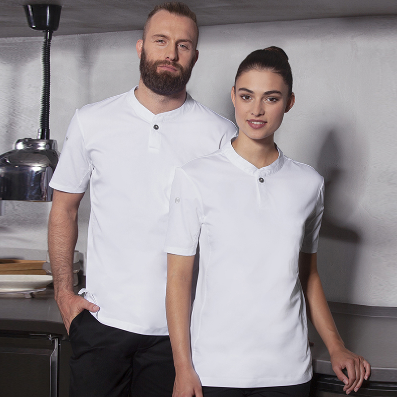 Moderna camiseta de cocinera blanca