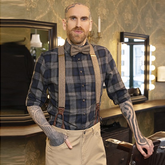 Elegantes tirantes urbanos con diseño de espiga