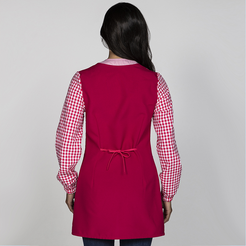 Babi de maestra infaltil, cuadros roja