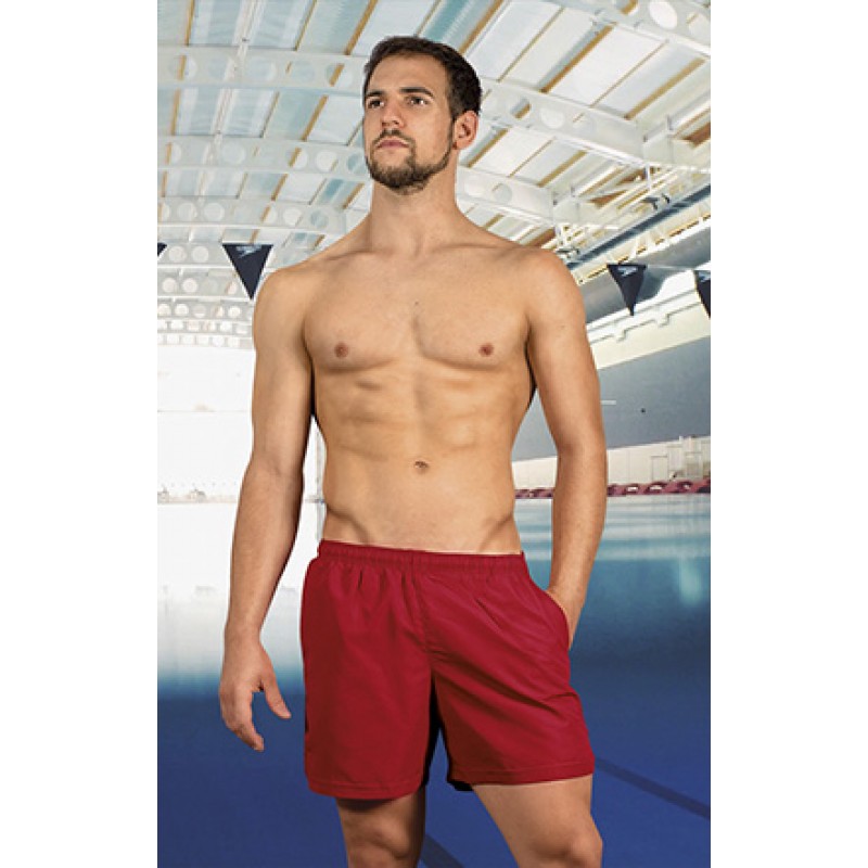Bañador o pantalón corto deportivo.