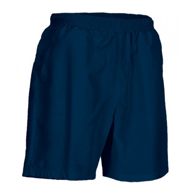 Pantalón corto deportivo con bolsillos.