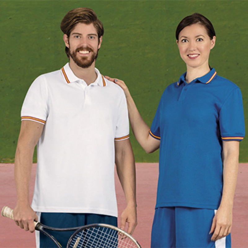 Polo técnico con banderas 