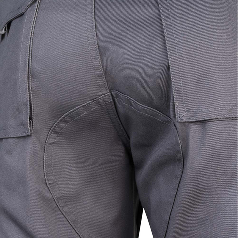 Pantalón multibolsillos clásico