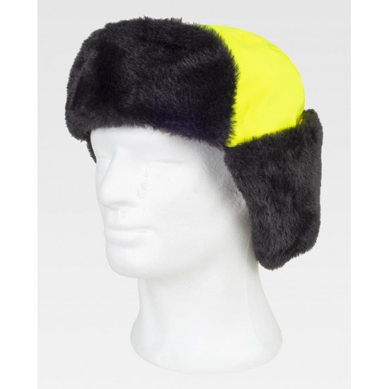 Gorro con orejeras y pelo interior