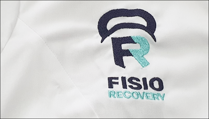 Casacas y Sudaderas Personalizadas para Clínicas: El Caso de Éxito de Fisio Recovery